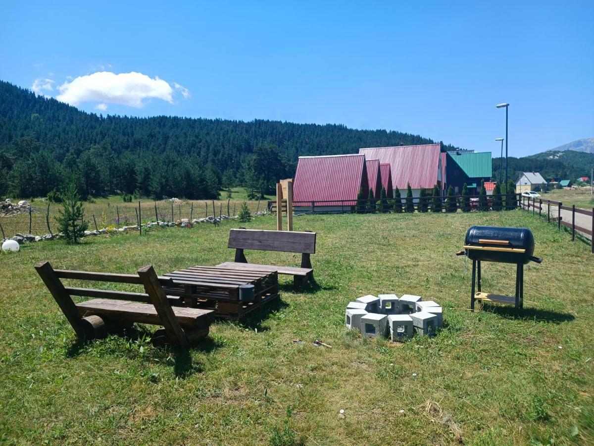 Stay Wild Zabljak  Luaran gambar